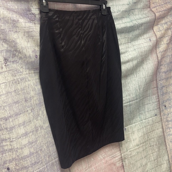 Brand new Woman’s Nine West Pencil Skirt. Size 6. - Picture 11 of 16